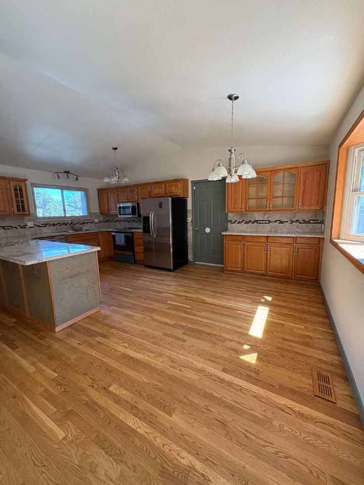 6469 Pulpit Rock Dr - Photo 4 of 29