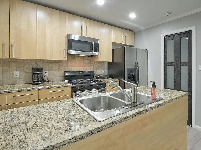 2101 Polaris Ave #9 - Photo 4 of 15