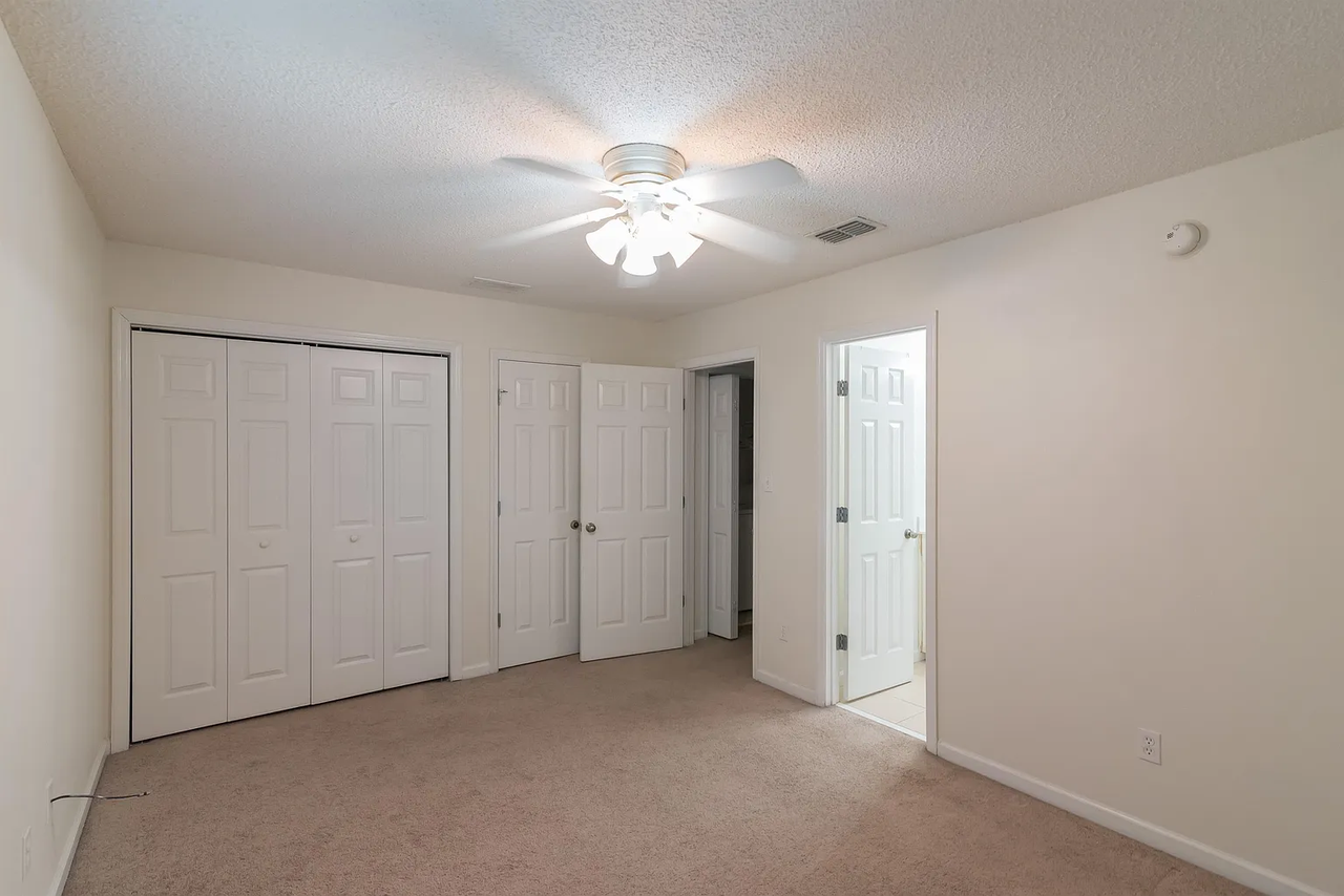 1660 Corey Wood Cir - Photo 5 of 19