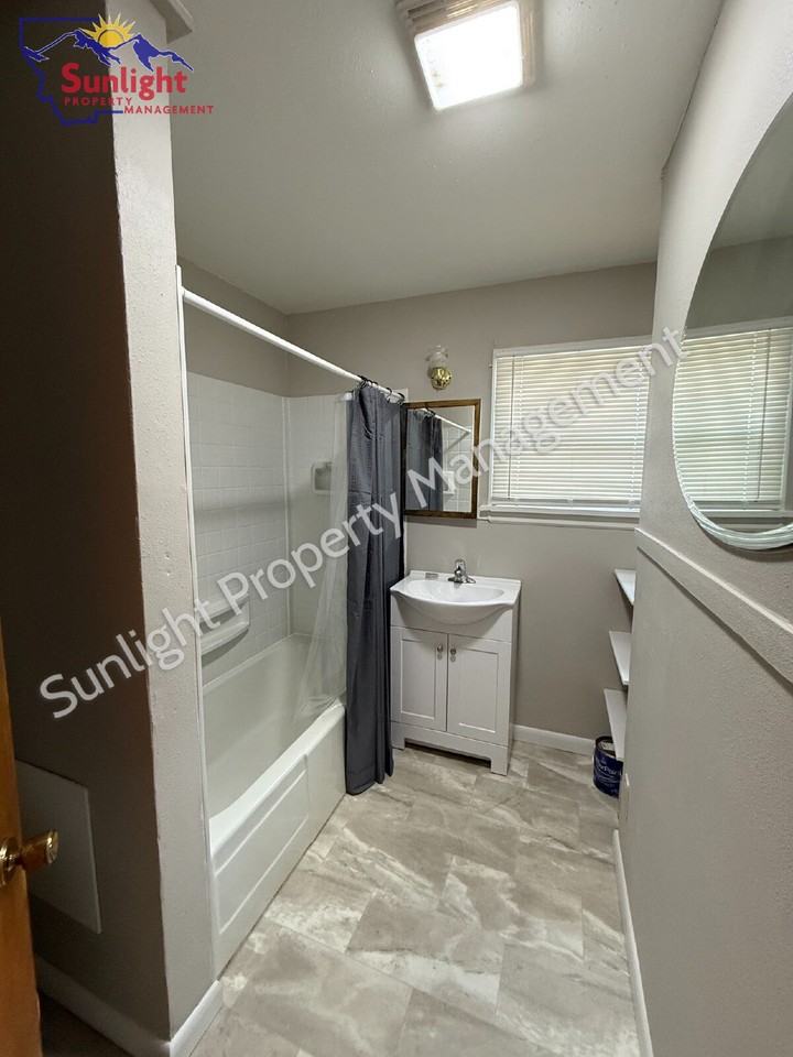 19 4th Ave - Photo 5 of 10