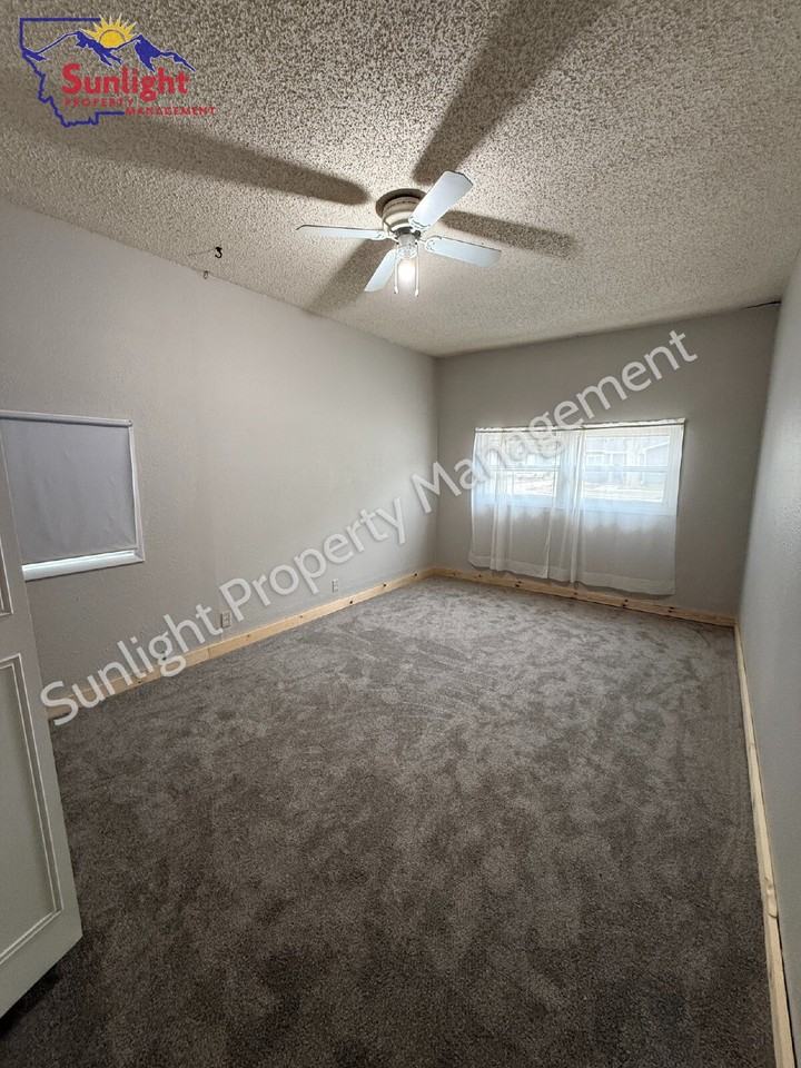 19 4th Ave - Photo 7 of 10