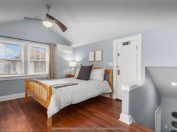 6145 Holmes St - Photo 4 of 19