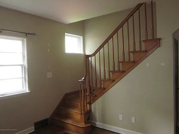 5970 Bishops Pl - Photo 5 of 20