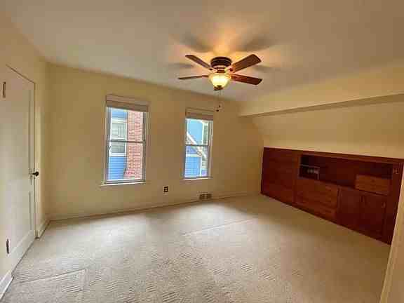 5970 Bishops Pl - Photo 6 of 20
