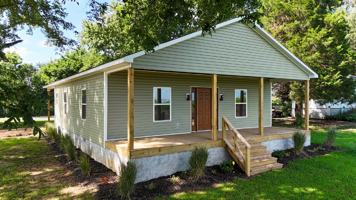 featured image of 2915 Sidonia Rd