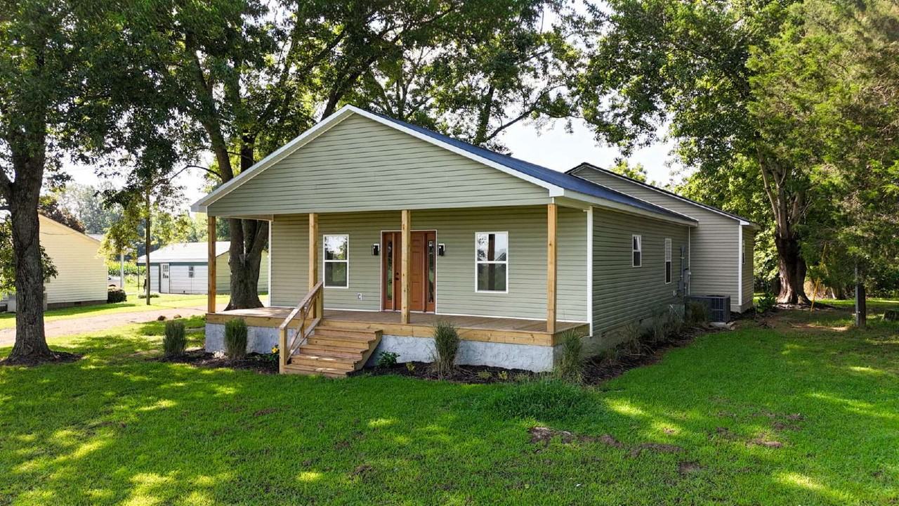 2915 Sidonia Rd - Photo 2 of 23