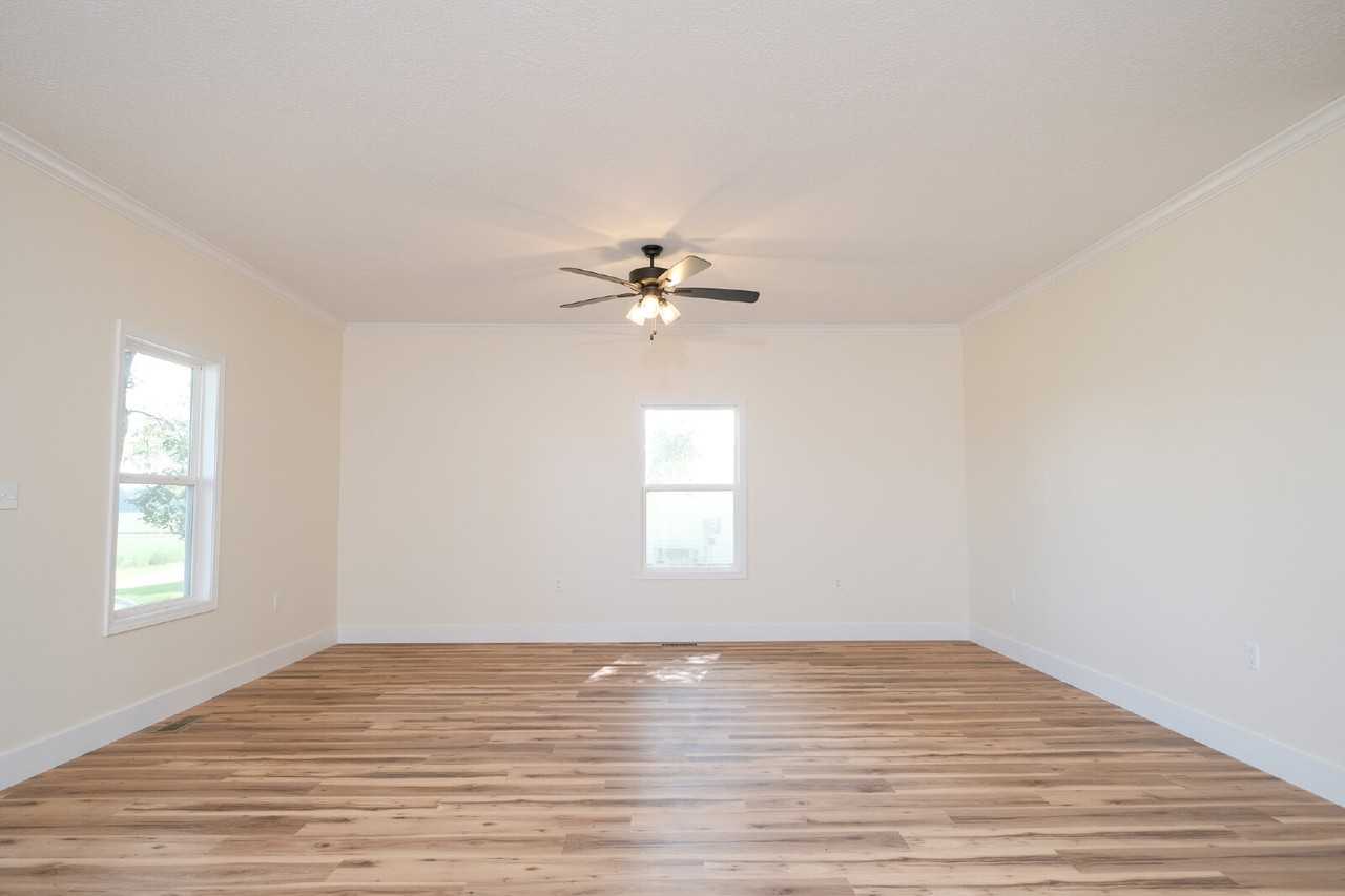 2915 Sidonia Rd - Photo 4 of 23