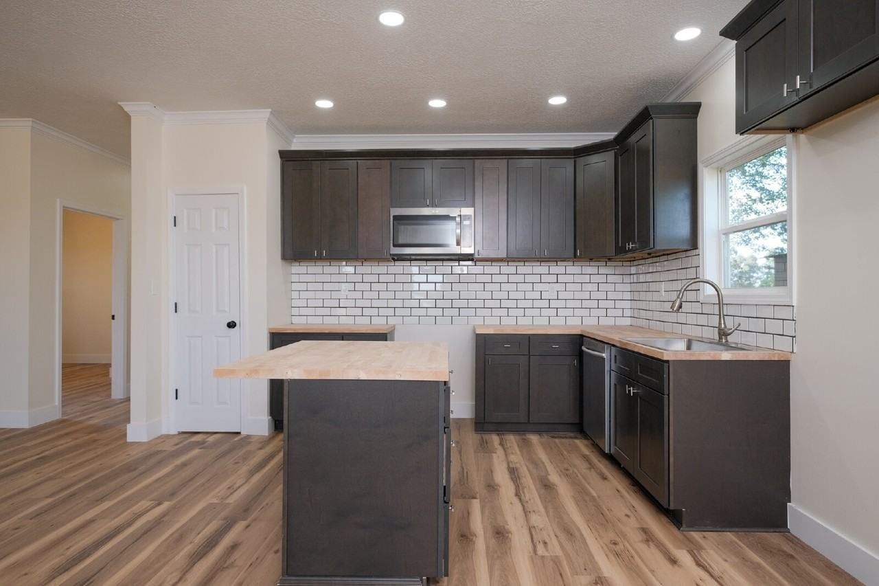 2915 Sidonia Rd - Photo 7 of 23