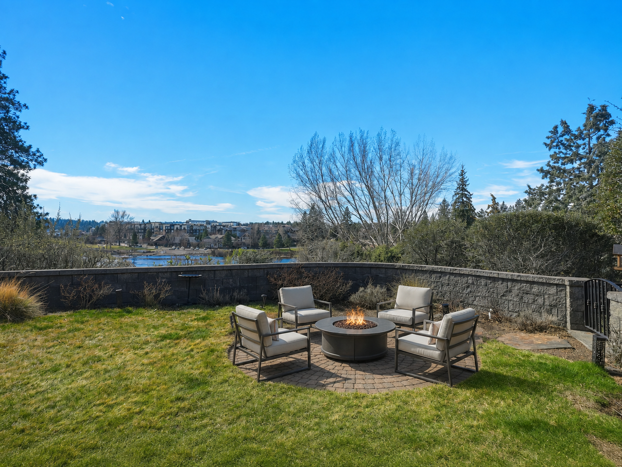 26 Nw Shasta Pl - Photo 4 of 50