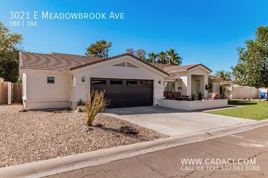3021 E Meadowbrook Ave - Photo 3 of 41