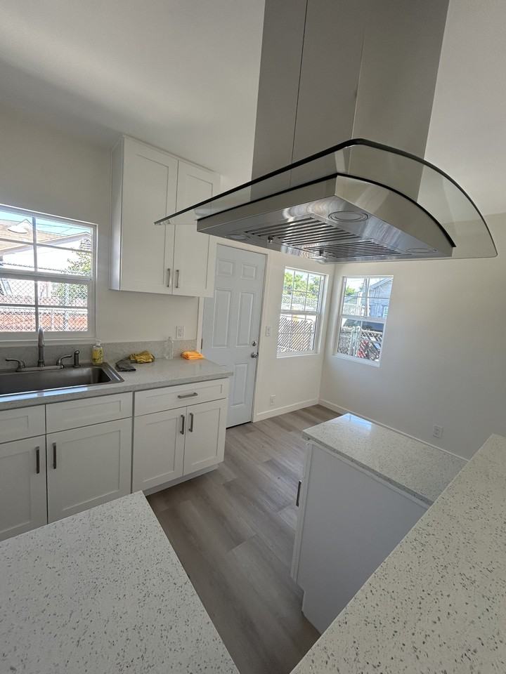 1772 E 92nd St #D - Photo 2 of 7