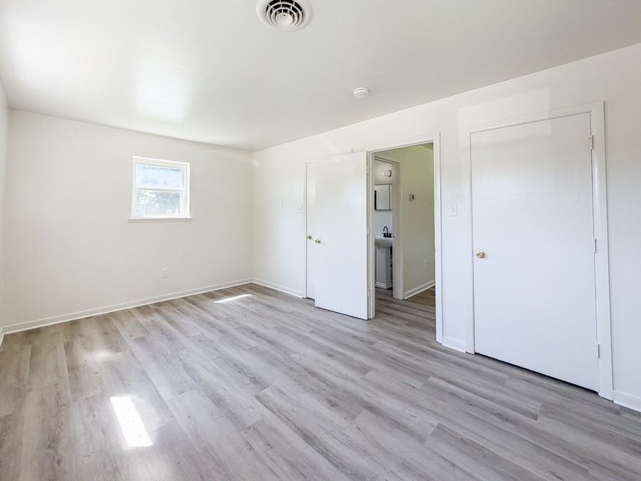 2507 Noel St #2507 - Photo 3 of 15