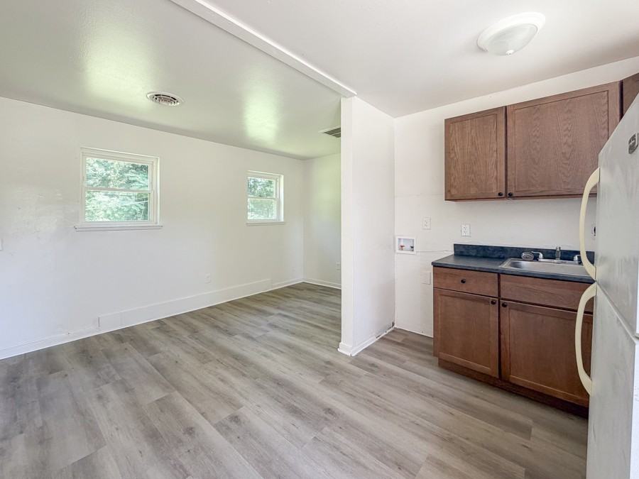2507 Noel St #2507 - Photo 4 of 15