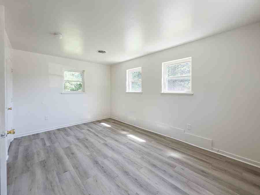 2507 Noel St #2507 - Photo 5 of 15