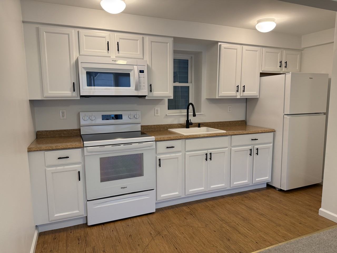 1048 Asbury Ave #2 - Photo 5 of 16