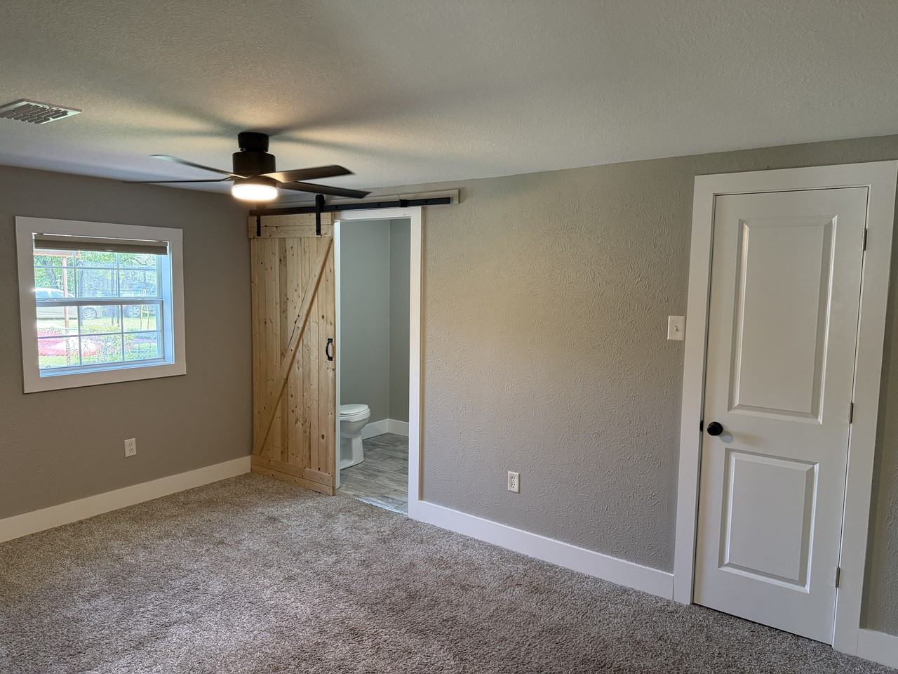 685 S First Ave #NA - Photo 4 of 24