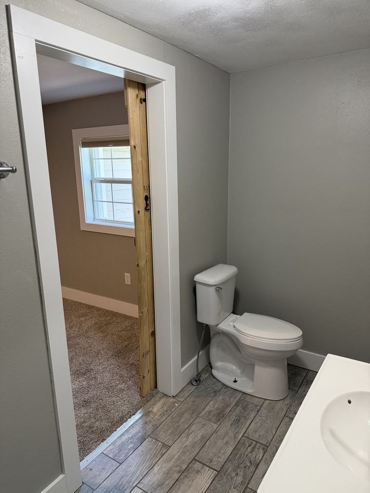 685 S First Ave #NA - Photo 7 of 24