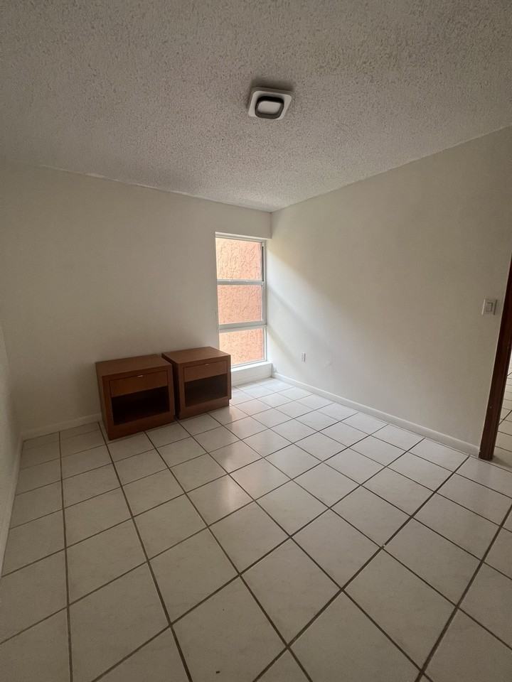 4803 Nw 7th St #201 - Photo 6 of 20