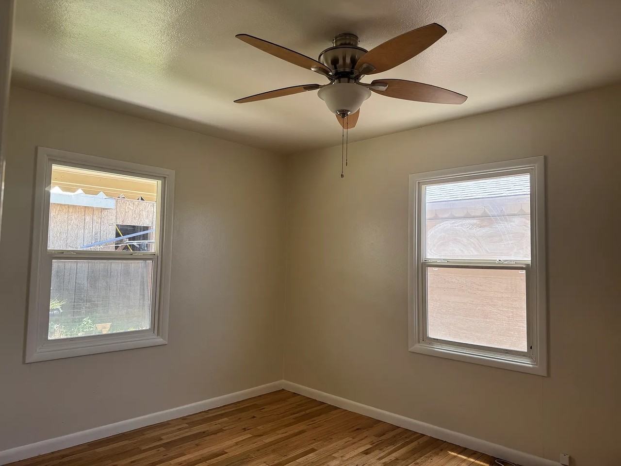 335 N Lincoln Ave #4 - Photo 2 of 8