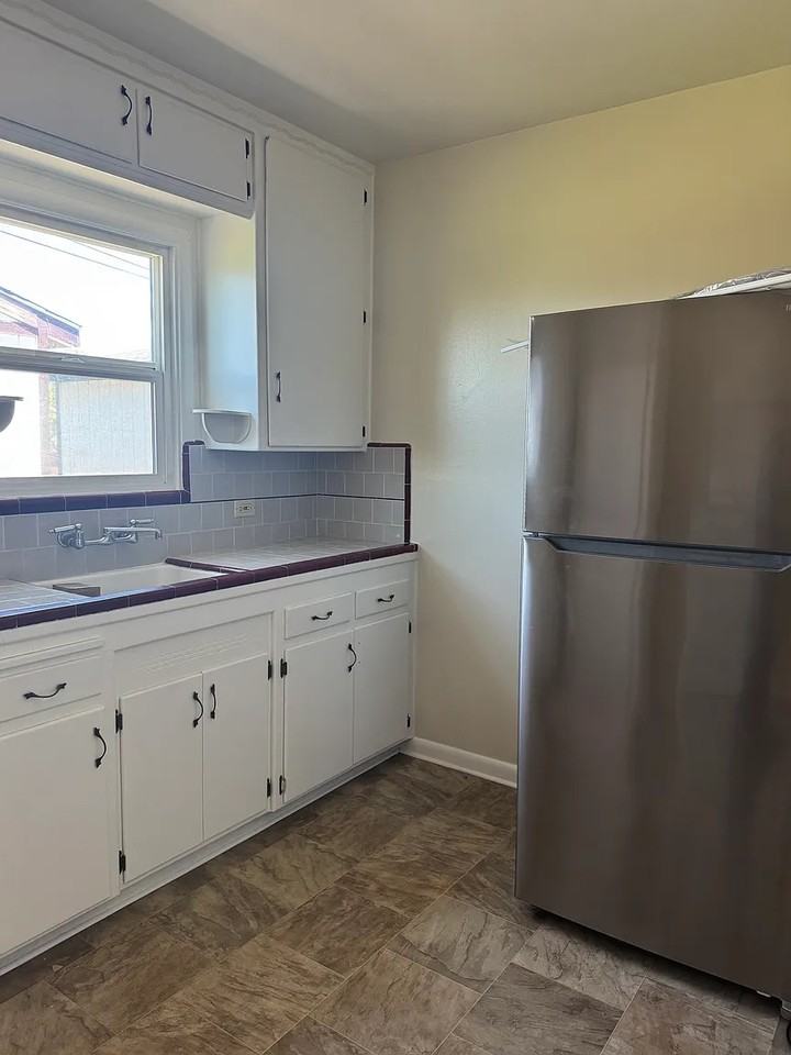 335 N Lincoln Ave #4 - Photo 5 of 8