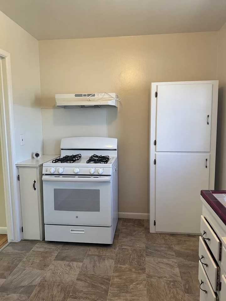 335 N Lincoln Ave #4 - Photo 7 of 8