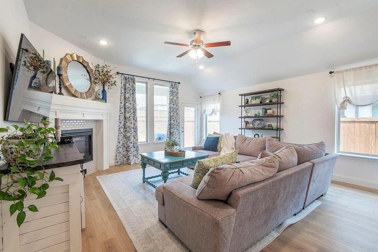 3415 Charleston Dr #NA - Photo 6 of 22