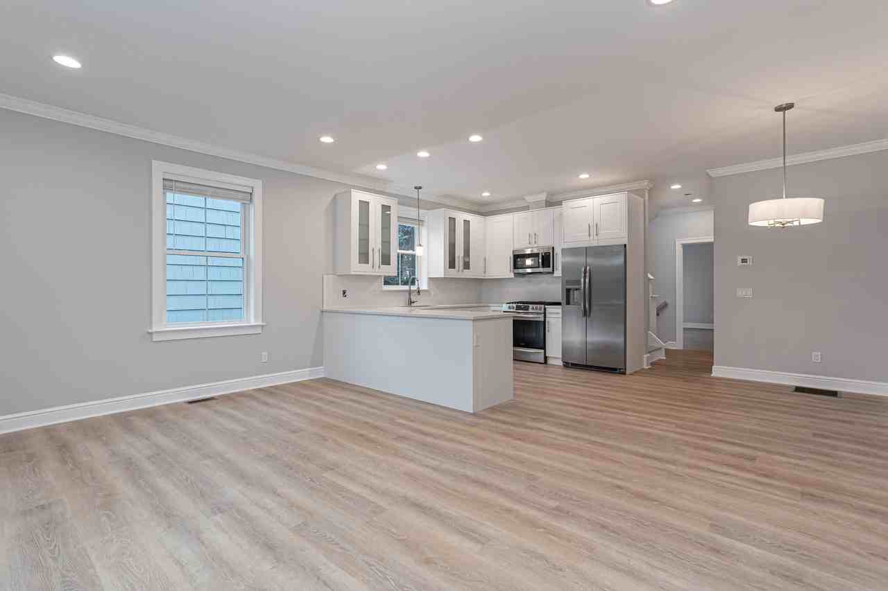 7 Fern St #7 - Photo 3 of 18