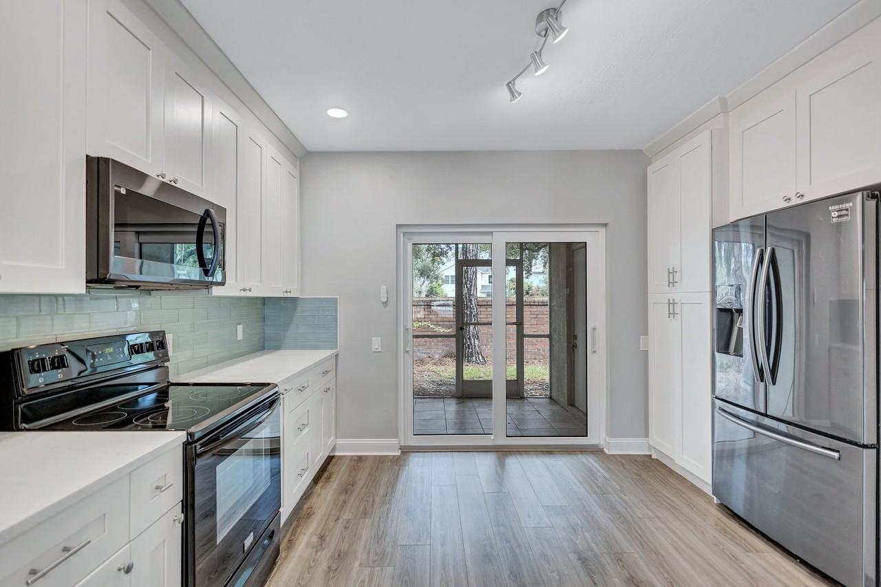 12450 Berkeley Square Dr #12450 - Photo 5 of 21