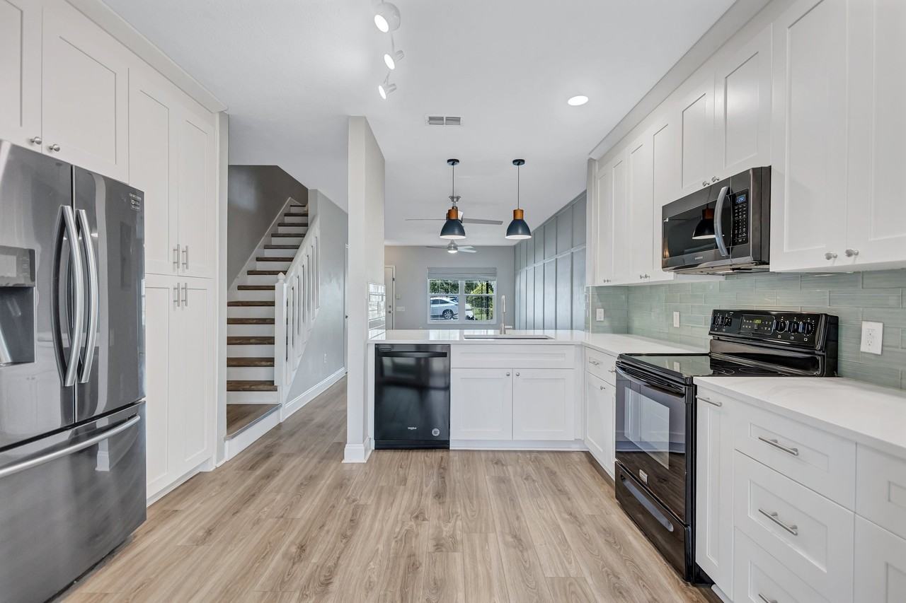 12450 Berkeley Square Dr #12450 - Photo 7 of 21