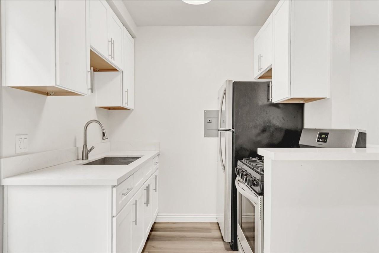 12761 Pacific Ave #04 - Photo 4 of 17