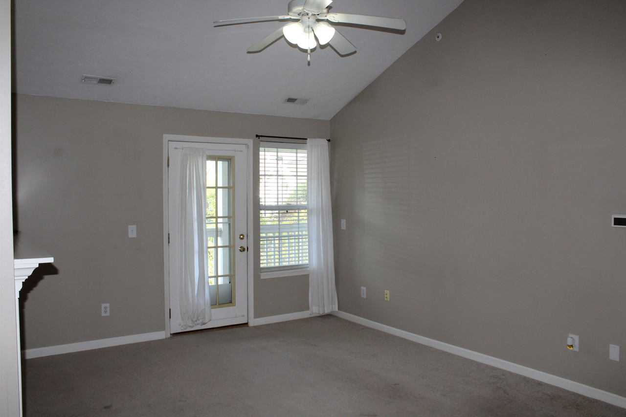 14943 Lenox Dr #523 - Photo 4 of 35