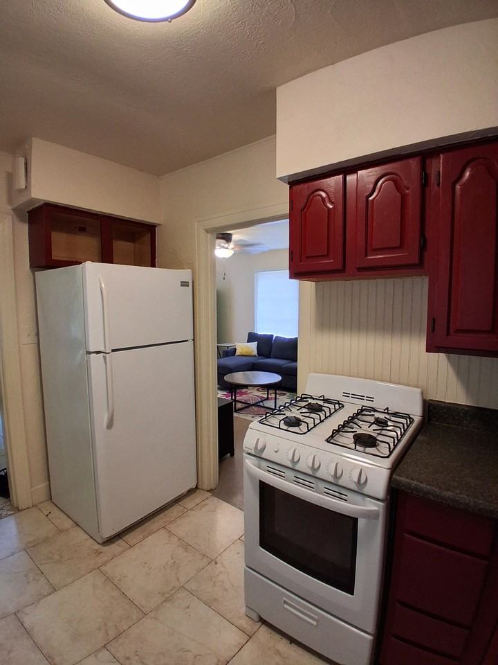 700 29th Ave S #1-2 - Photo 7 of 19