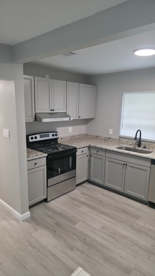 206 Garfield Dr #NA - Photo 2 of 16