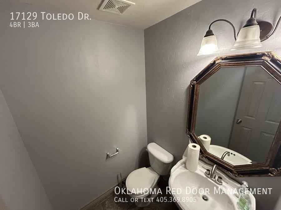 17129 Toledo Dr - Photo 6 of 11