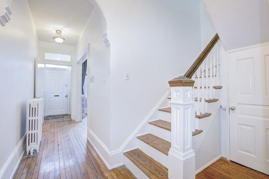 317 Elm St Nw - Photo 3 of 17