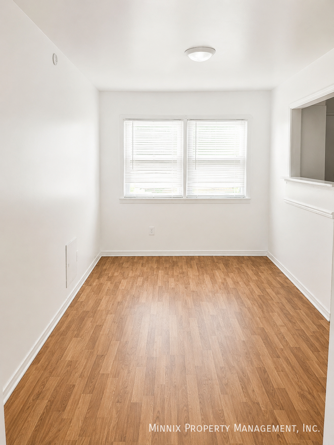 6118 Avenue P - Photo 5 of 12