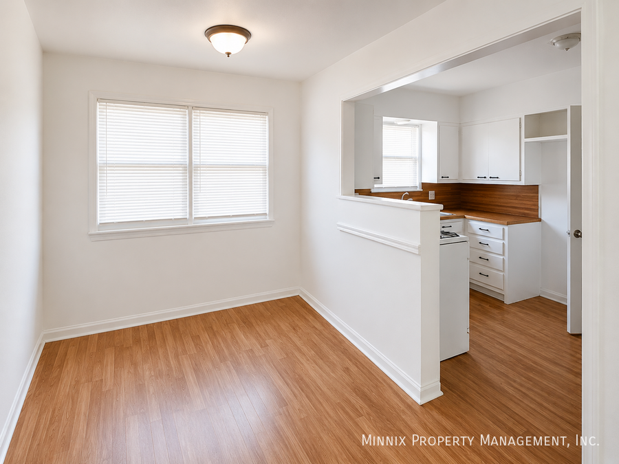 6118 Avenue P - Photo 6 of 12