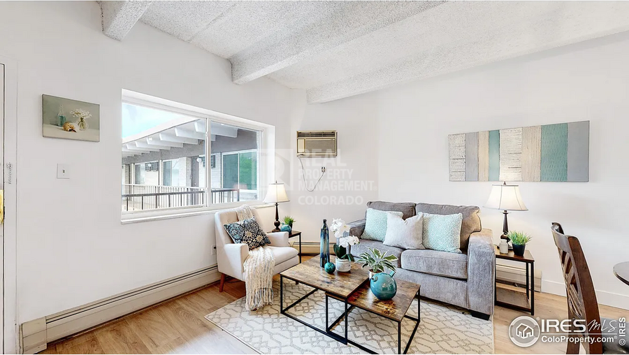 590 N Logan St #304 - Photo 4 of 18