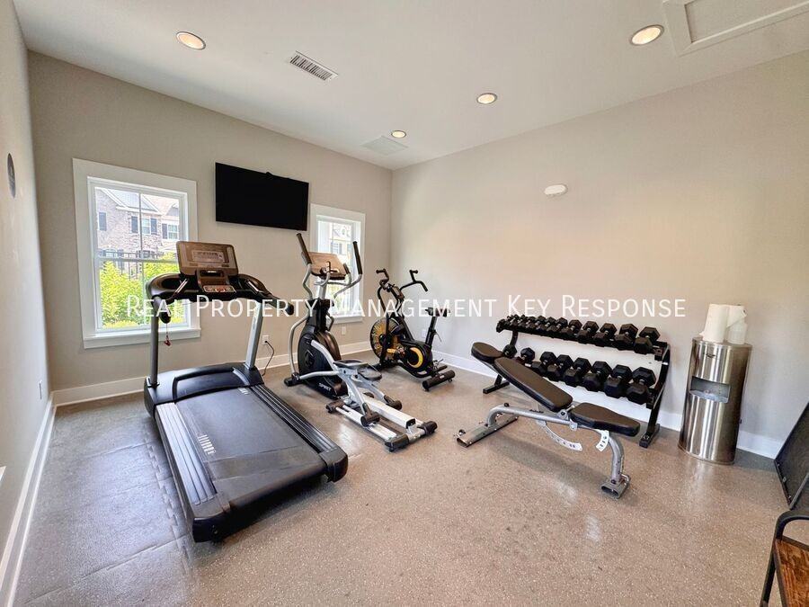 153 Grandstand Blvd - Photo 4 of 30