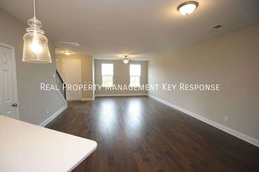 153 Grandstand Blvd - Photo 7 of 30