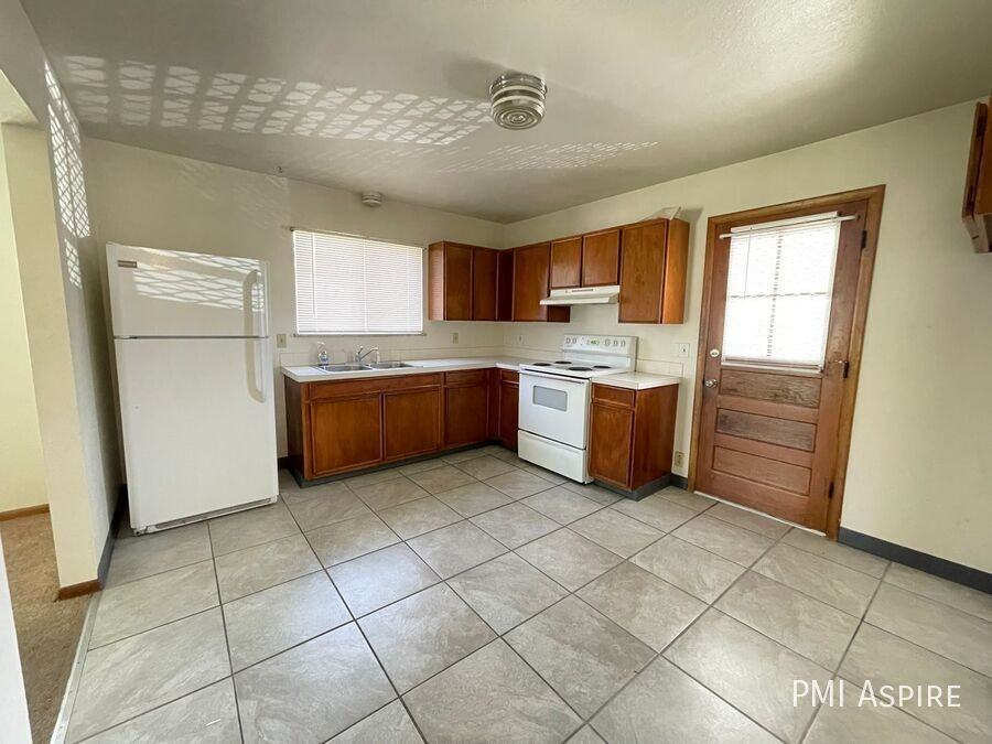 121 Valentine Ln - Photo 4 of 7