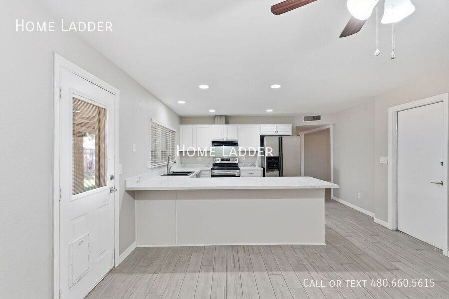 300 S Monterey St - Photo 6 of 29