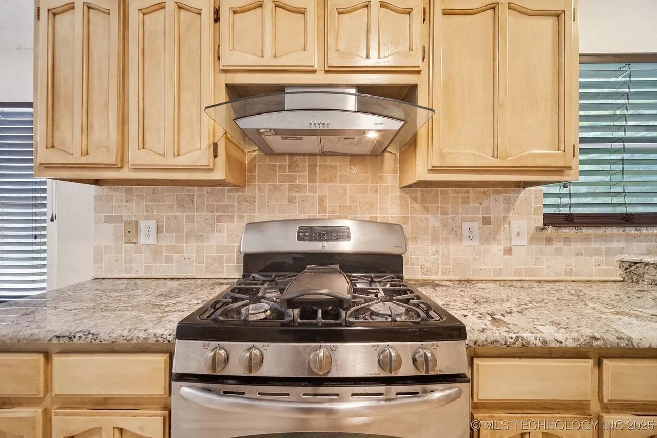 6603 S 107th East Ave #NA - Photo 6 of 31