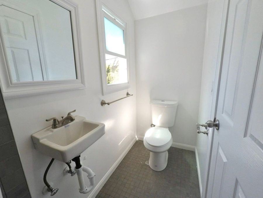 1925 10th St #12 - Photo 5 of 7