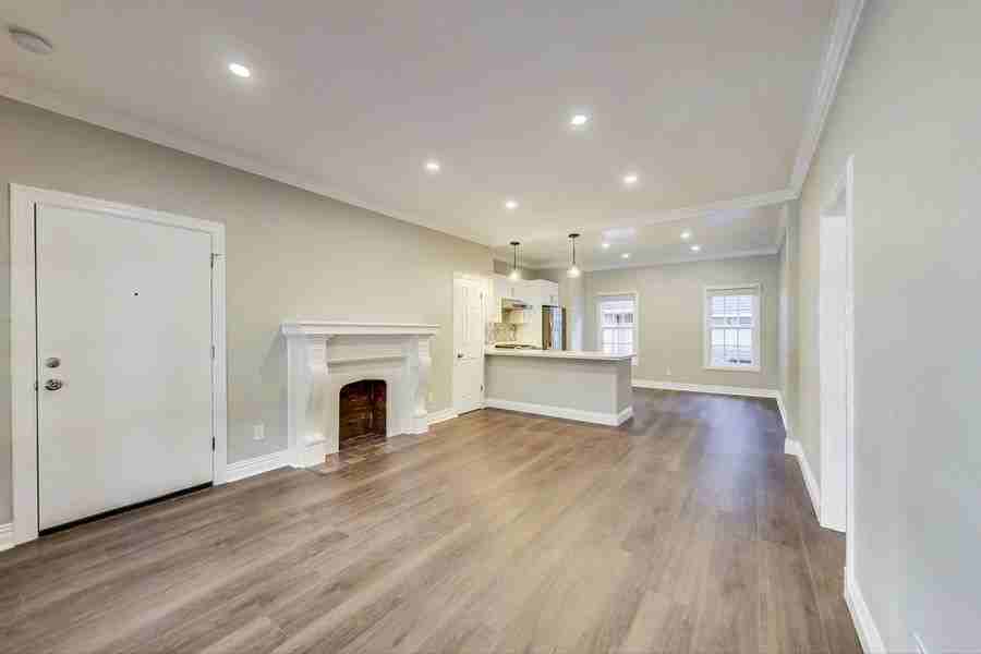 295 Macarthur Blvd #B - Photo 3 of 12