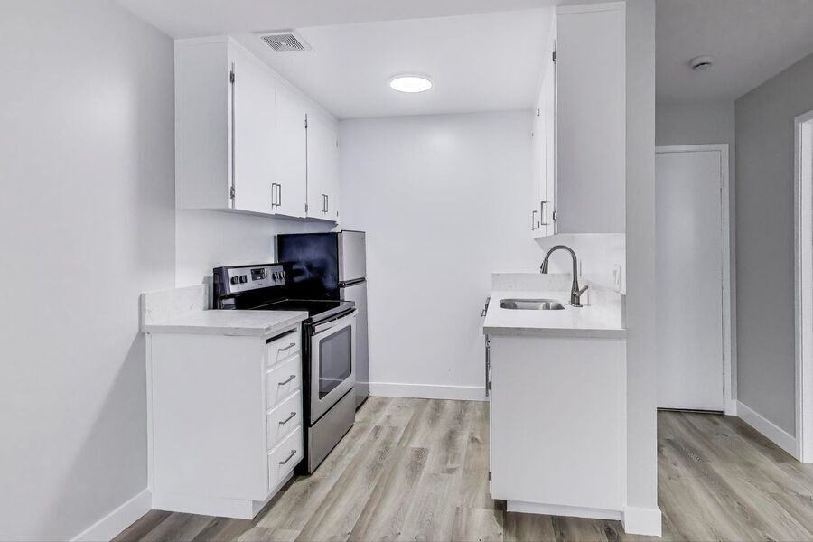 187 Montecito Ave #303 - Photo 3 of 17
