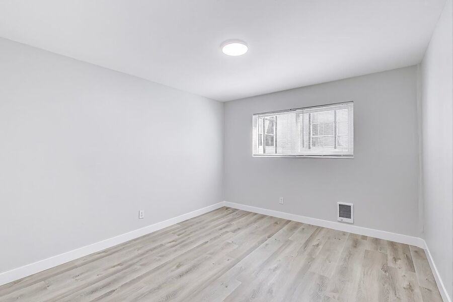 187 Montecito Ave #303 - Photo 5 of 17