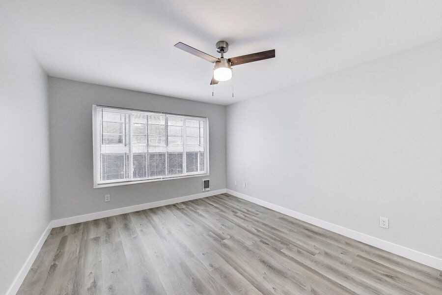 187 Montecito Ave #303 - Photo 7 of 17
