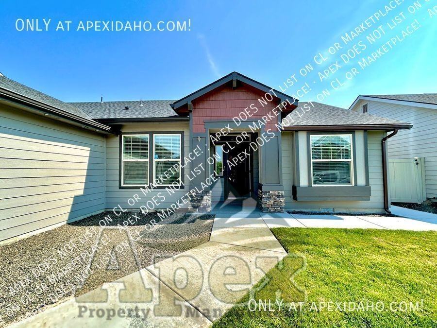 801 E Ionia Dr - Photo 2 of 28