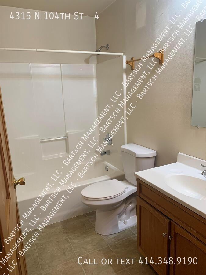 4315 N 104th St #4 - Photo 4 of 6